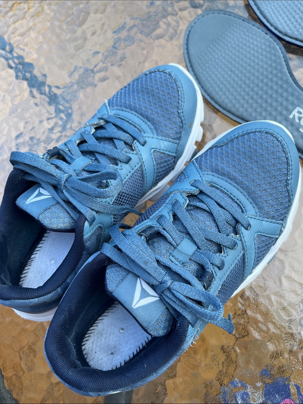 Reebok Women's Medium Blue Athletic Sneakers size 6